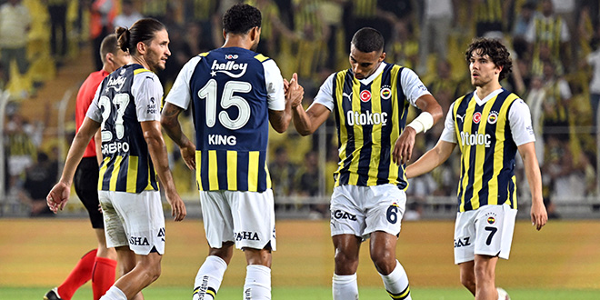 Fenerbahçe, yeni transferleriyle galibiyete uzandı