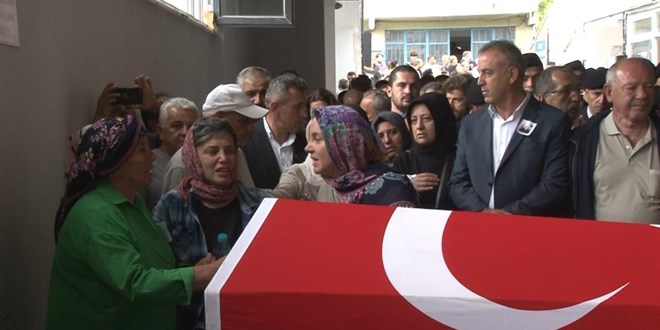 Suriye'de kalp krizi geçiren Kıdemli Başçavuş Ali Buran toprağa verildi