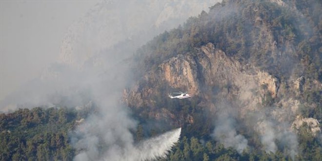 Kemer'deki orman yangını kontrol altına alındı