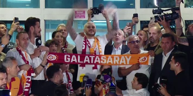 Galatasaray'n transfer grmelerine balad Mauro Icardi, stanbul'a geldi