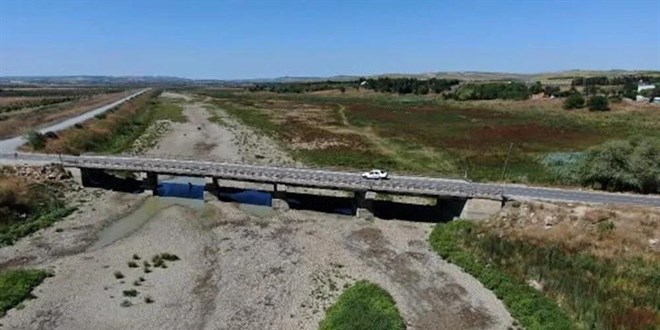 Büyükçekmece Gölü'nde korkutan görüntü