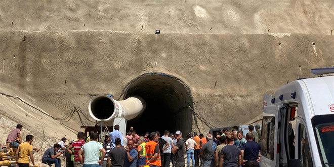 Manisa'da hızlı tren hattının tünel inşaatında gazdan etkilenen işçi öldü