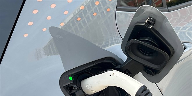 Türkiye genelinde elektrikli araç şarj istasyonu sayısı 3 bin 700'ü geçti