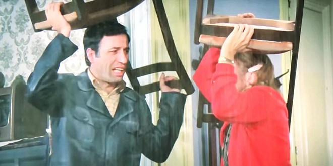 Eski Türk filmlerindeki ev sahibinin kiracıya mobbingi gerçek oluyor