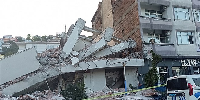 Bina yıkımında facianın eşiğinden dönüldü, valilik soruşturma başlattı