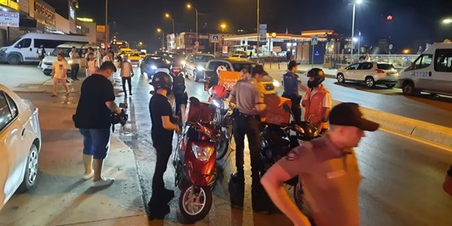 stanbul'da motosikletlilere ynelik denetim: 52 bin lira ceza kesildi