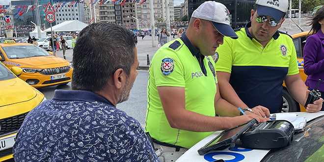 stanbul'da yolcu seip mesafe soran taksicilere para cezas