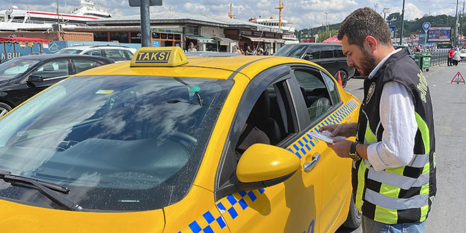 Fatih'te taksicilere ynelik denetim: 13 ofre ceza kesildi