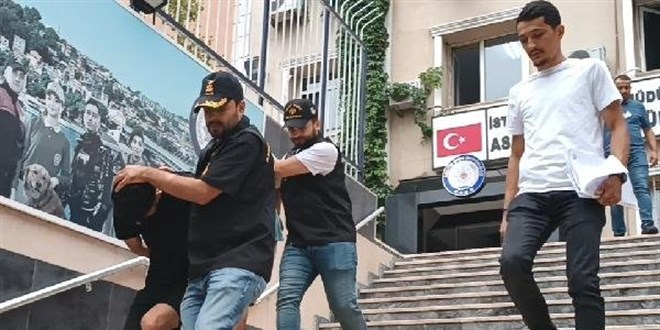 Bir telefonla 8 milyonluk vurgun! İş adamı parayı elleriyle teslim etti