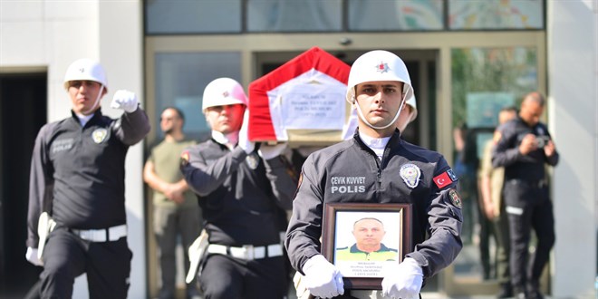 Ankara Emniyeti'nde grevli polis memuru kalp krizi sonucu vefat etti