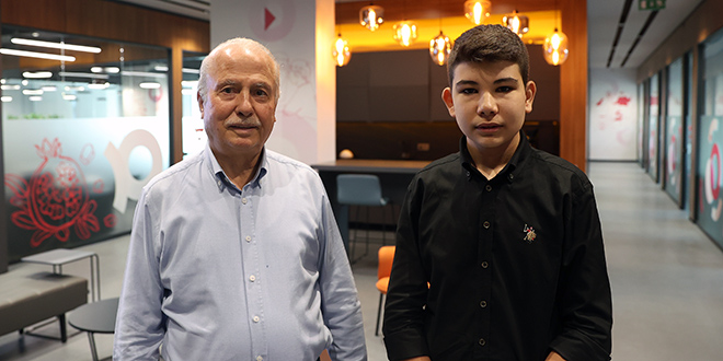Lise öğrencisi, EEG başlığını yerli üretmek için şirket kurdu