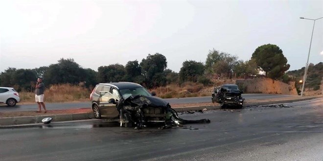 Oyuncu Olgun Şimşek Bodrum'da trafik kazasında yaralandı