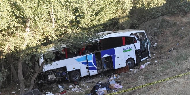 12 kişinin öldüğü kazada, otobüs şoförü kalp krizi geçirmiş