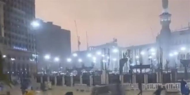 Mekke-i Mükerreme'de fırtına ve sağanak sebebiyle eğitime bir gün ara verildi