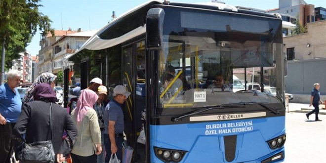 Emeklilerden 65 ya st kiileri cretsiz tamayanlara tepki