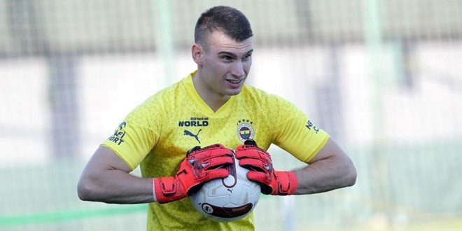 Livakovic, Fenerbahçe formasıyla ilk antrenmanına çıktı