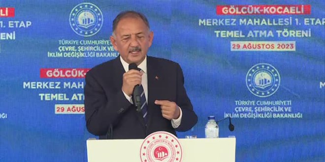 'Parti farkı gözetmeksizin, kim ki, kentsel dönüşüm yapmak istiyorsa, başımın üstünde yeri var'