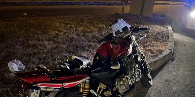 Sinop'ta kaldırıma çarpan motosikletin yabancı uyruklu sürücüsü öldü
