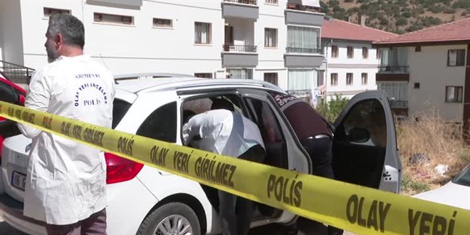 Ankara'da tartıştığı karısını av tüfeğiyle vurarak öldüren kişi intihar etti