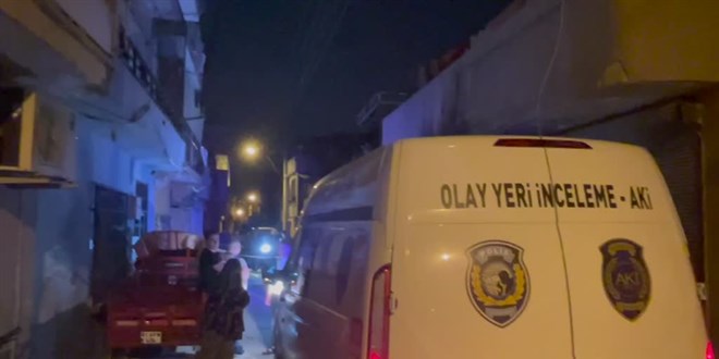 Adana'da evinde tabancayla vurulan kişi hastanede öldü