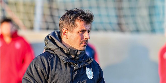 Başakşehir, Emre Belözoğlu ile yolların ayrıldığını açıkladı.