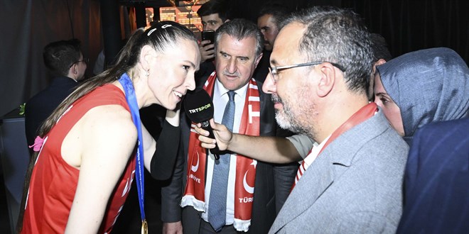 Cumhurbaşkanı Erdoğan, A Milli Kadın Voleybol Takımı'nı tebrik etti