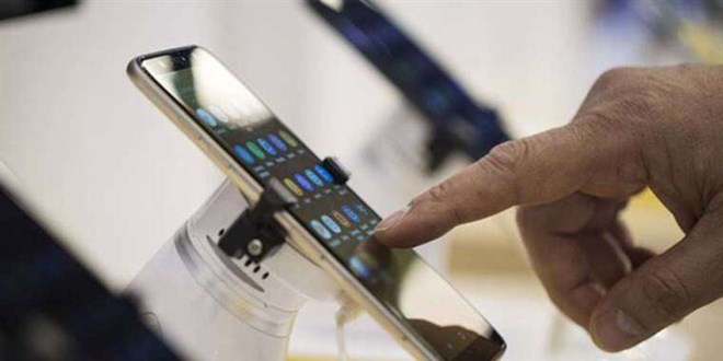 Gençlere ücretsiz internet ve vergisiz telefonda tarih belli oldu