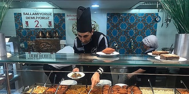Restoranda yeme-içme azaldı gel-al ve eve servis patladı