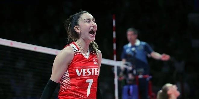Milli voleybolcu Hande Baladın'ın tehdit davasında ara karar