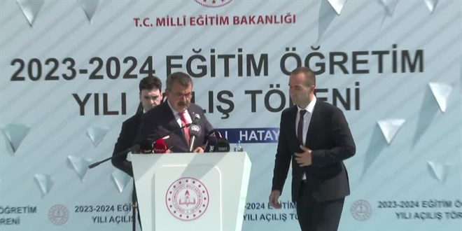 Bakan Tekin deprem bölgesinde yapılan derslikler ile ilgili açıklama yaptı