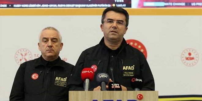 AFAD: Libya'ya 3 kargo uçağını 4'er saat arayla planladık