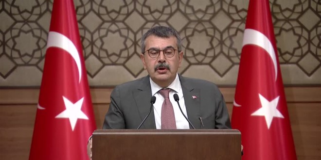 Bakan Tekin, devlet bursuyla yurt dışına gönderilen öğrencilerle buluştu
