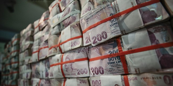 Bütçe, ağustosta 51.27 milyar lira fazla verdi