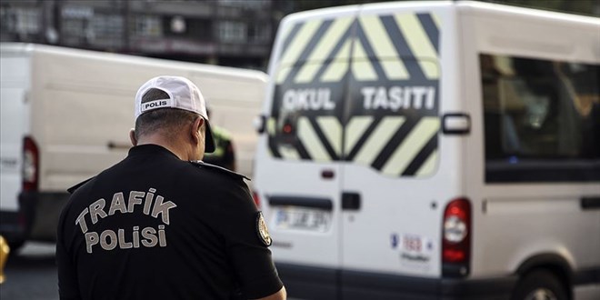 İstanbul'da okul servis araçlarına yönelik denetimler sürüyor