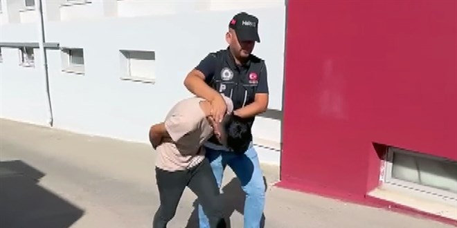 Aracında esrar ele geçirilen sürücüden ilginç savunma: Otostopçu hediye etti