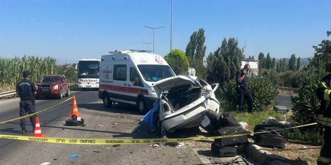 Hakim İrfan Saraç ve eşi trafik kazasında hayatını kaybetti