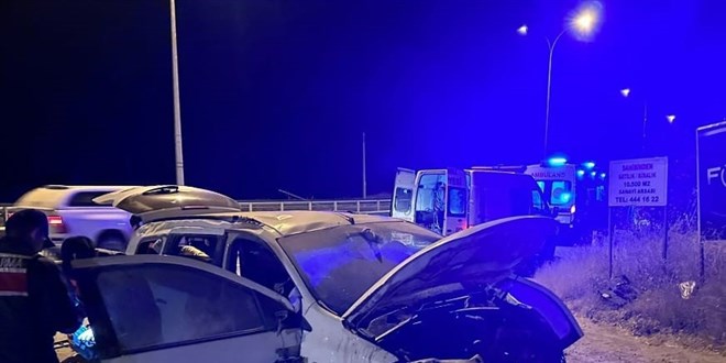 Kütahya'da feci kaza: 2 ölü, 2 yaralı