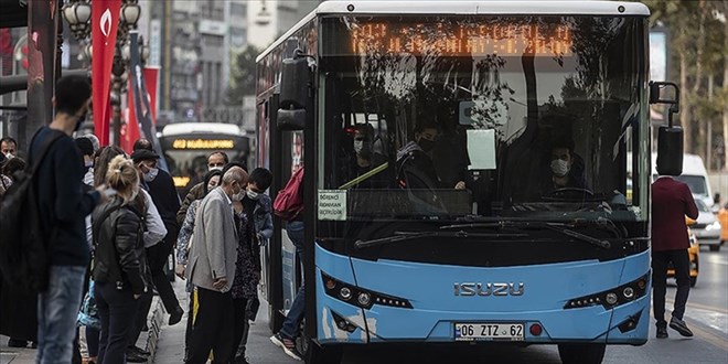 Mansur Yavaş'tan indirimli ve ücretsiz yolcu almayan özel halk otobüslerine uyarı
