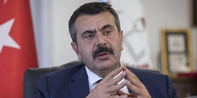 Bakan Tekin'den 'belediyelere' tepki: 3 katı fiyatla okula su satıyorlar!