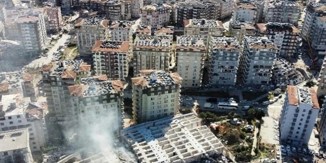 Yaklaşık 1000 kişi vefat etmişti...Rönesans sitelerinin mühendisi tutuklandı
