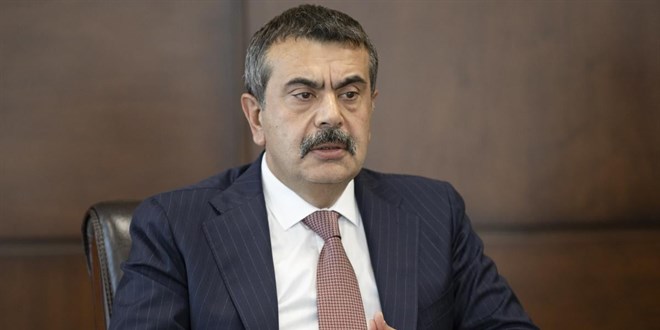 Bakan Tekin: FETÖ yardımcı kaynaklarla 'darbe' mesajı verdi
