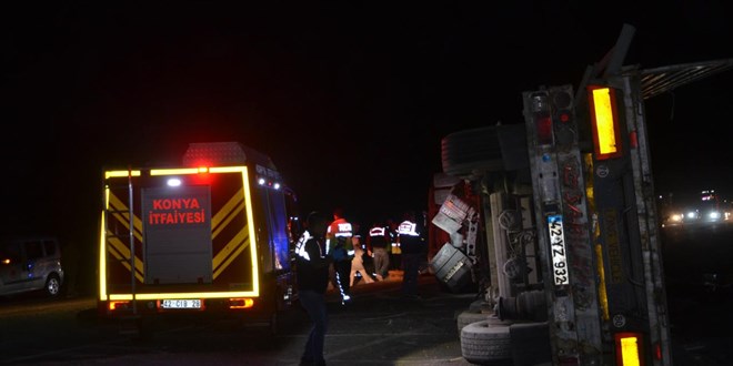 Konya'da iki tır çarpıştı: 1 ölü, 1 yaralı