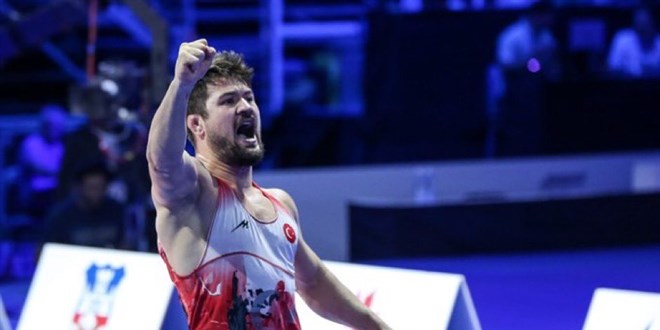 Milli sporcu Ali Cengiz, Dnya Gre ampiyonas'nda altn madalya kazand
