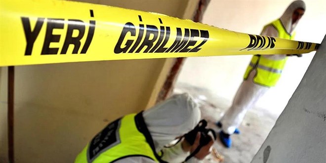 Arabasının devrini yapmayan öğretmen dehşet saçtı!