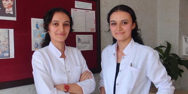 Eğitim hayatları boyunca ayrılmayan ikizler aynı okula atandı