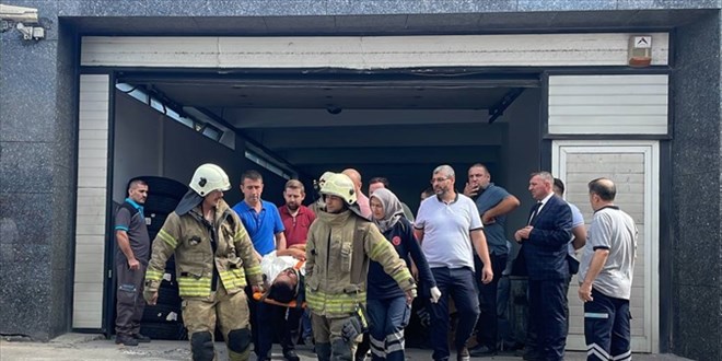 Esenler'de iş merkezindeki asansörün düşmesi sonucu 7 kişi yaralandı