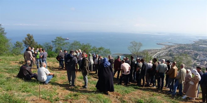 Mezar manzarası için tartıştılar