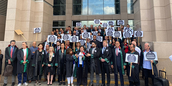 Avukatlara yönelik saldırılar protesto edildi