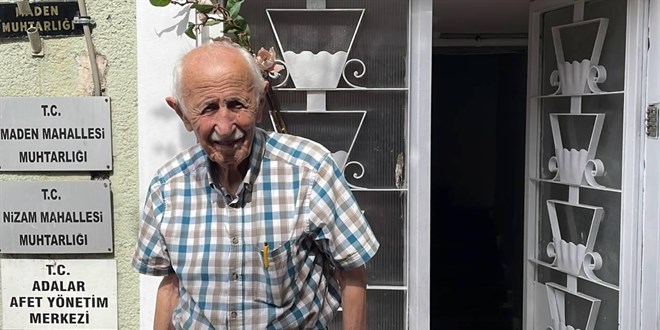 İstanbul'un en yaşlı muhtarı görevi bırakıyor