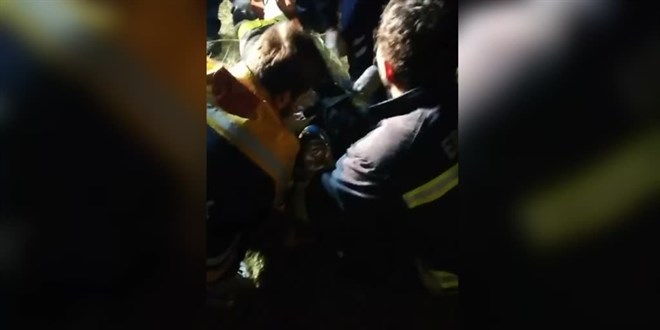 Erzurum'da şarampole devrilen otomobildeki 3 kişi yaralandı
